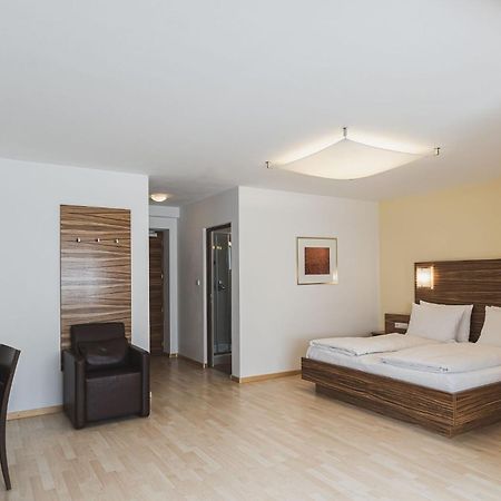 Hotel Broetz Разун-ди-Сотто Экстерьер фото