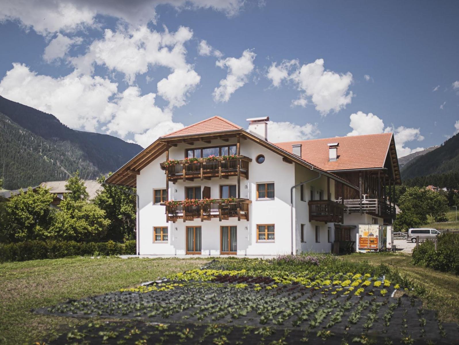 Hotel Broetz Разун-ди-Сотто Экстерьер фото